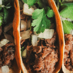 Meksika Yemekleri’nin Gizli Ruhu: Salsa, Guacamole ve 4 Temel Sos Tarifi